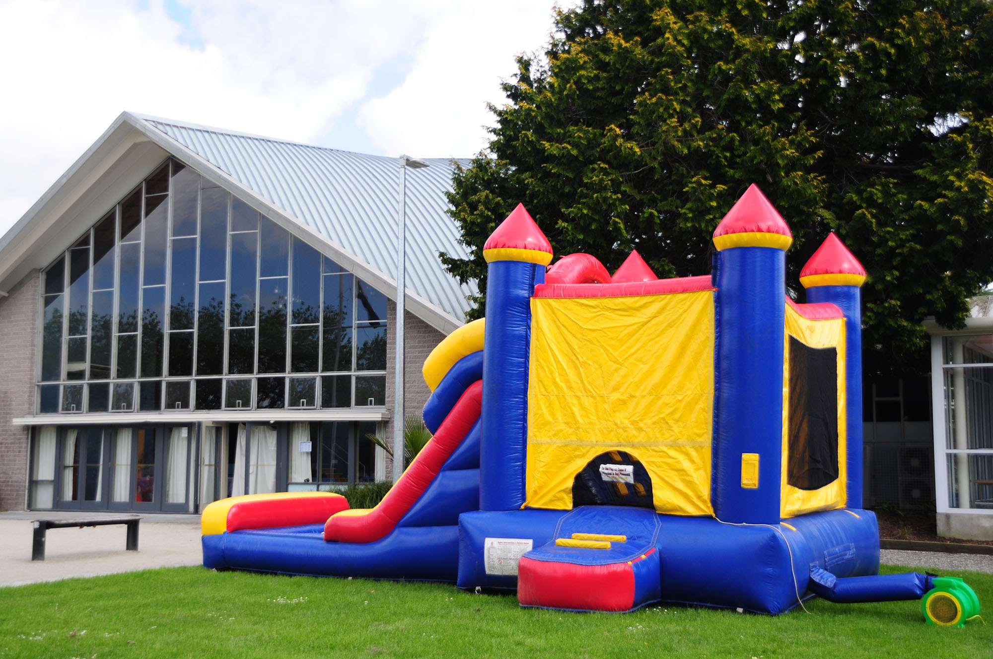 Bouncy Castle-Complete Package Of Entertainment For Your Kids
